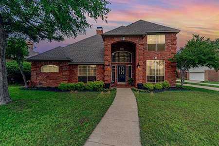 405 Brazil Drive Hurst, TX 76054