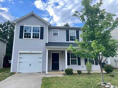 2732 Maybrook Crossing Drive Raleigh, NC 27610