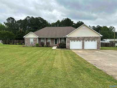 239 Church Road Hartselle, AL 35640
