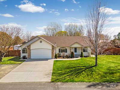 2708 Northview Dr W Hagerman, ID 83332