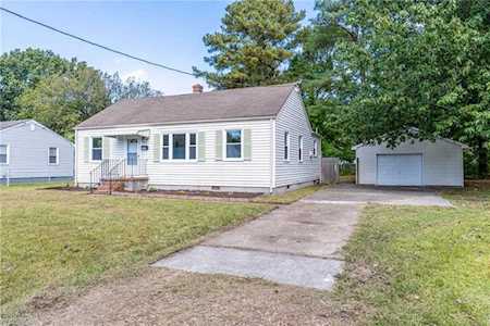2823 Mark St Chesapeake, VA 23324