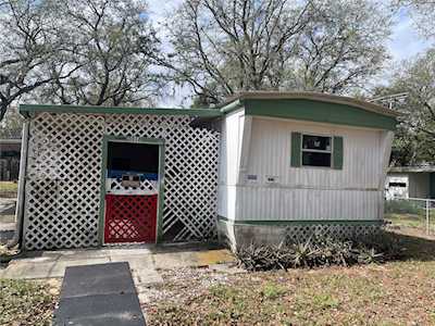 3016 Holly St Lake Wales, FL 33898