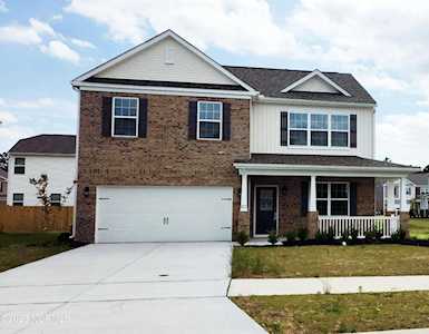 1022 Spivey Circle New Bern, NC 28562
