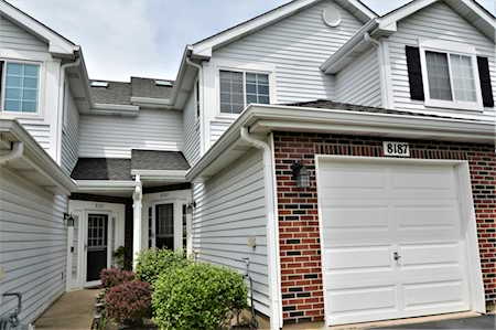 8187 Ripple Ridge Dr Darien, IL 60561
