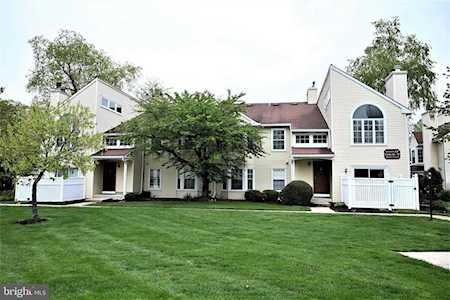26 Huber Ct Hightstown, NJ 08520