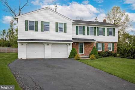 14 Danbridge Dr Horsham, PA 19044