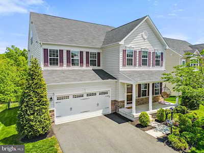 25864 Success Dr Aldie, VA 20105