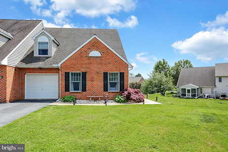 27 Georgetown Ct Mountville, PA 17554