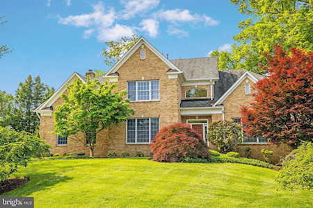 9511 Bent Creek Ln Vienna, VA 22182