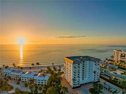 1717 N Gulf Shore Blvd #402 Naples, FL 34102