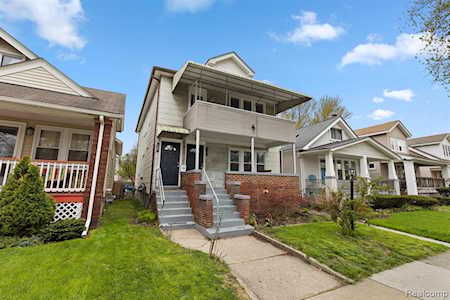 1347 Wayburn St Grosse Pointe Park, MI 48230
