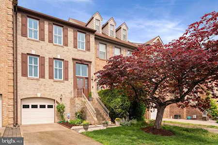 5976 Wescott Hills Way Alexandria, VA 22315