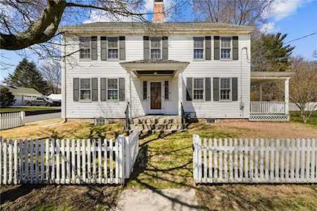 8 Greene St North Smithfield, RI 02896