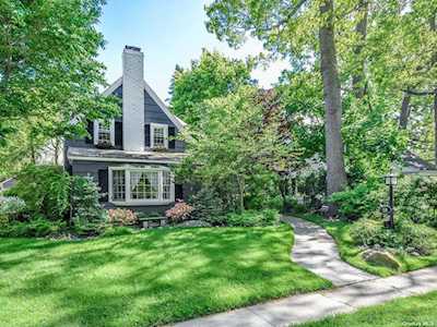 58 Litchfield Road Port Washington, NY 11050