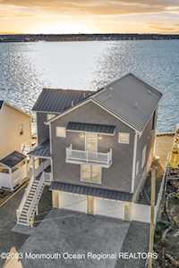 53 Paul Jones Dr Brick, NJ 08723