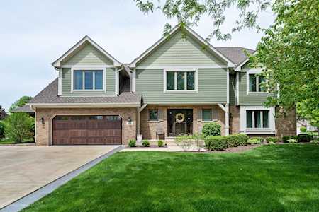 418 Buckingham Place Downers Grove, IL 60516