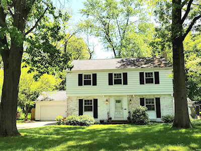 2730 S Twyckenham Drive South Bend, IN 46614