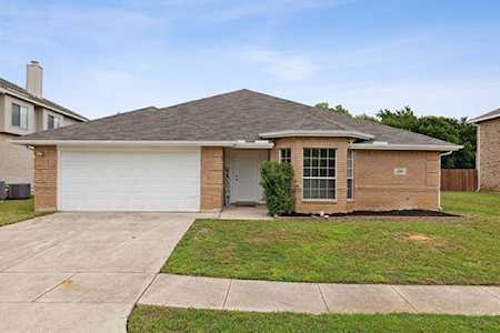 4733 Woodhaven Lane Haltom City, TX 76137