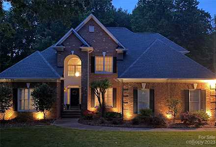 237 Sardis Grove Ln Matthews, NC 28105