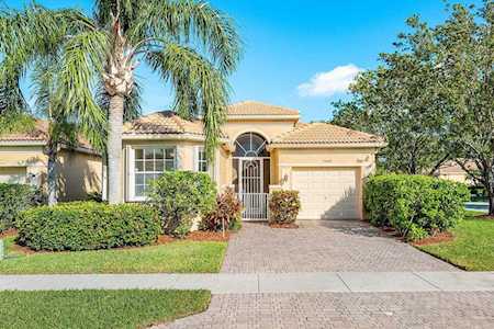 7009 Del Corso Lane Delray Beach, FL 33446