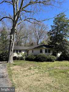 306 E Pittsfield St Pennsville, NJ 08070