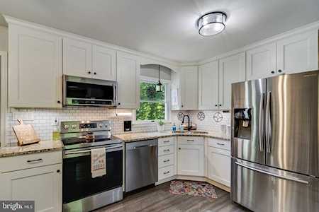 27056 Holly Ln Mechanicsville, MD 20659