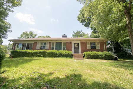 2100 Fernwood Dr Nashville, TN 37216