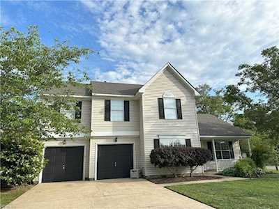 2737 Sawyers Arch Chesapeake, VA 23323
