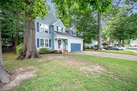6 Woodsman Rd Hampton, VA 23666