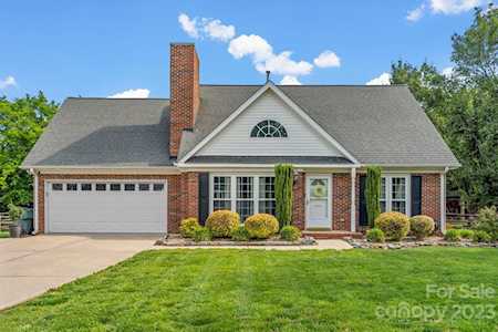 3912 Summerhill Ct NW Concord, NC 28027