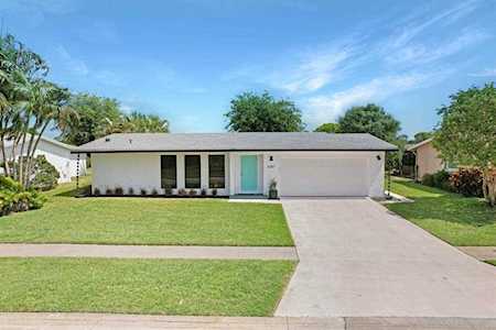 6387 Country Wood Way Delray Beach, FL 33484