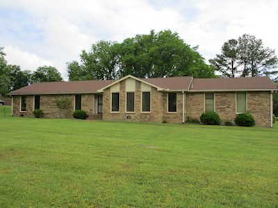 1925 Shenandoah Trl Lebanon, TN 37087