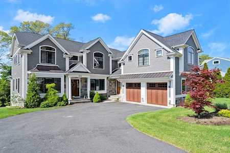 303 Hartman Rd Newton, MA 02459