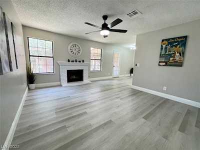 5576 W Rochelle Ave #29D Las Vegas, NV 89103