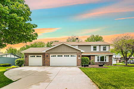 1526 Haverhill Dr Wheaton, IL 60189