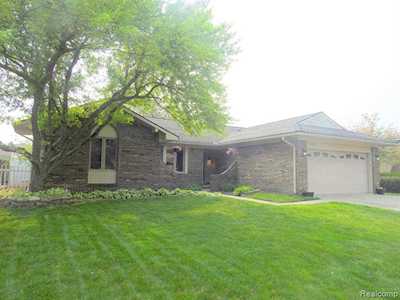 6865 Woonsocket St Canton Twp, MI 48187