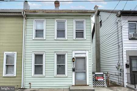 27 S Spring Garden St Carlisle, PA 17013