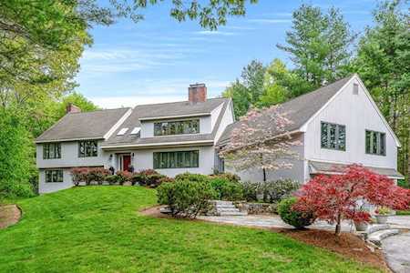 40 Marbleridge Rd North Andover, MA 01845