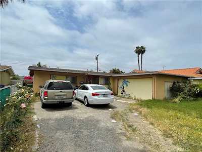 2402 S Lowell St Santa Ana, CA 92707