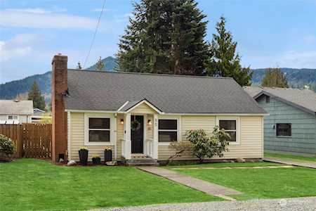 85 NE Dogwood St Issaquah, WA 98027