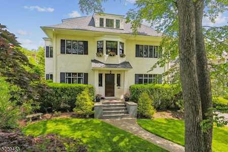 23 Roosevelt Rd Maplewood Twp., NJ 07040