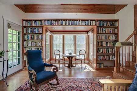 42 Hubbardston Rd Princeton, MA 01541