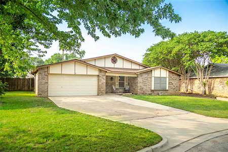 7117 Sweetbriar Court North Richland Hills, TX 76182