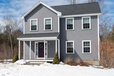107 Hartford Brook Rd Deerfield, NH 03037