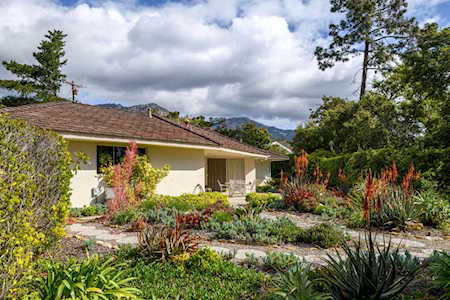 15 La Lita Ln Santa Barbara, CA 93105