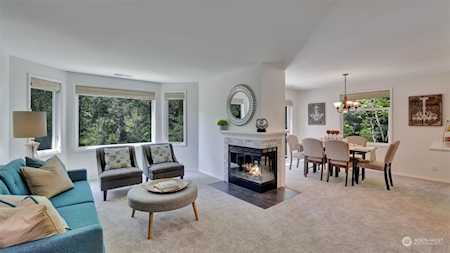22018 SE 40th Ln #2132 Issaquah, WA 98029