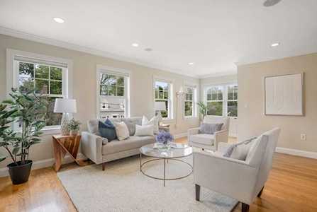 9 Whitney St #9 Brookline, MA 02467