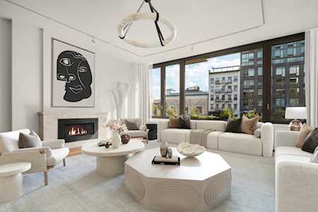 118 E 1st St #GARDEN New York, NY 10009