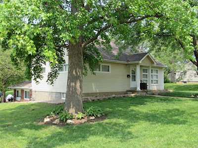 407 S Walnut St Wentzville, MO 63385