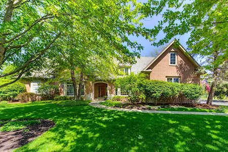 421 Farrington Dr Lincolnshire, IL 60069